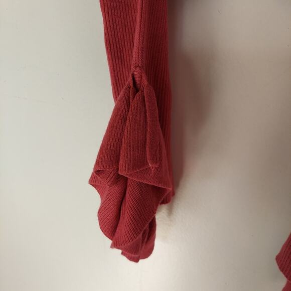 Express Sweater Top Womens XS Pink V-Neck Cold Shoulder Ruffle Sleeve - Picture 5 of 7